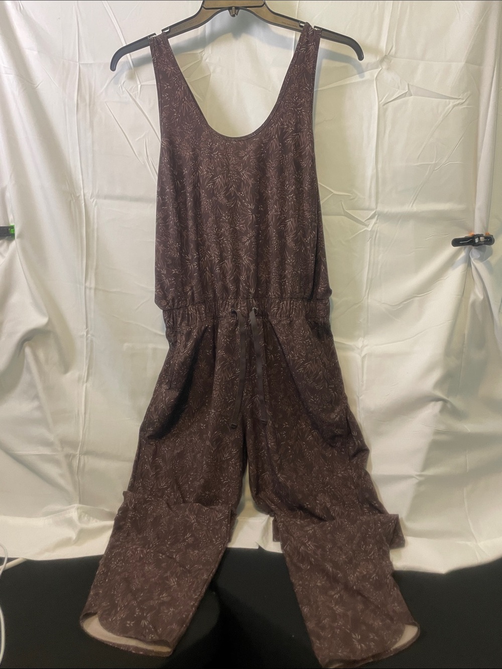 Patagonia women’s fleet with jumpsuit Large with crisscross back